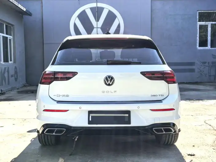 Volkswagen Golf 2023 Model 280TSI DSG R-Line – фото 5