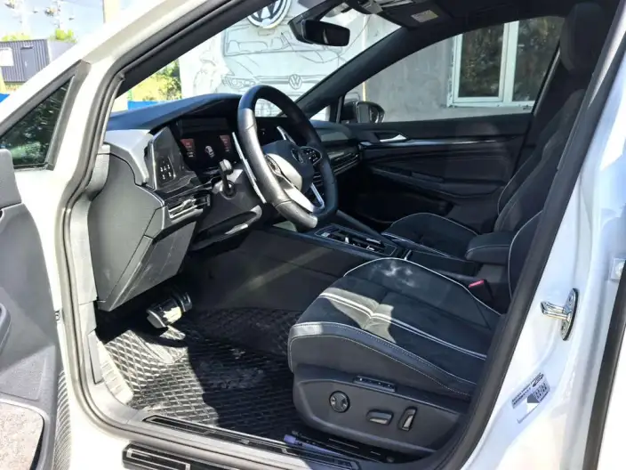 Volkswagen Golf 2023 Model 280TSI DSG R-Line – фото 10