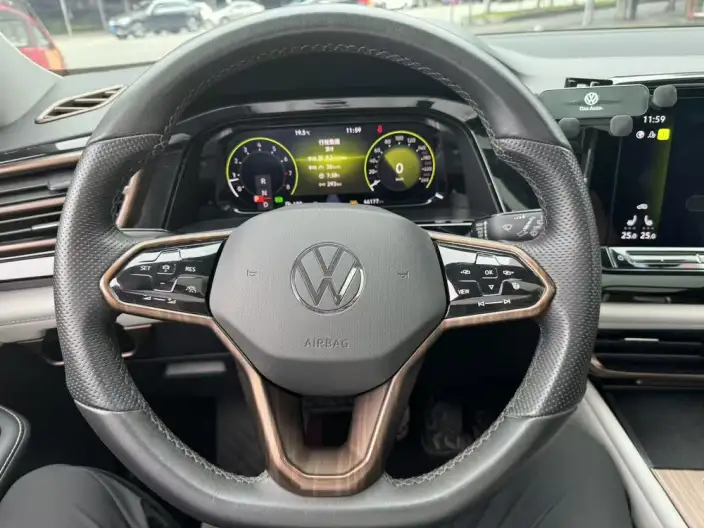 Volkswagen Teramont 2023 Model Facelift 380TSI 4WD Respect Deluxe Edition – фото 9