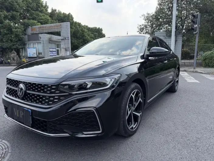 Volkswagen Passat 2023 Model Facelift 330TSI Starry sky Elite Edition – фото 1