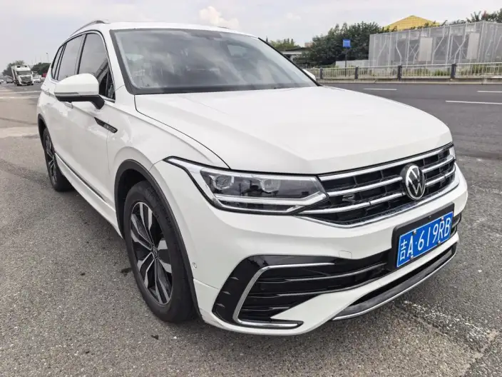 Volkswagen Tiguan L 2022 Model 330TSI Automatic 2WD R-Line Enjoy the version more – фото 3