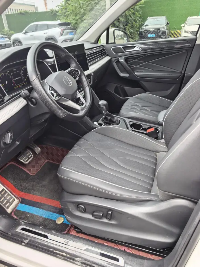 Volkswagen Tiguan L 2022 Model 330TSI Automatic 2WD R-Line Enjoy the version more – фото 7