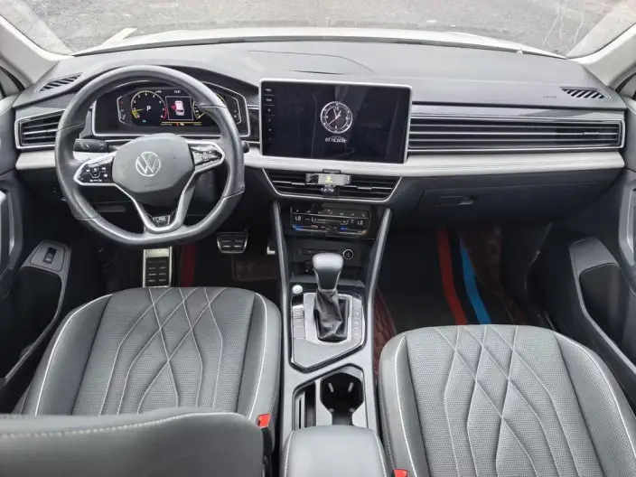 Volkswagen Tiguan L 2022 Model 330TSI Automatic 2WD R-Line Enjoy the version more – фото 9