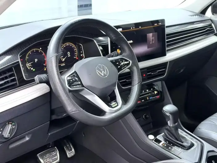 Volkswagen Tiguan L 2022 Model 330TSI Automatic 2WD R-Line Enjoy the version more – фото 6