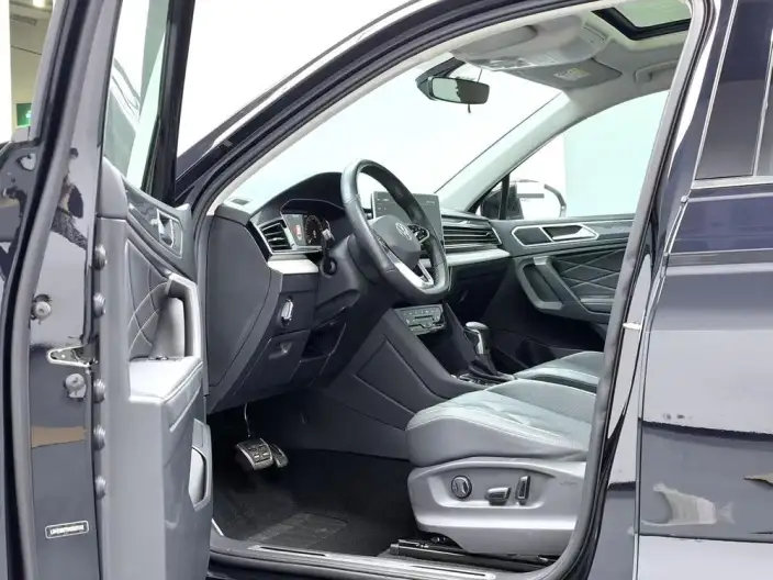 Volkswagen Tiguan L 2022 Model 330TSI Automatic 2WD R-Line Enjoy the version more – фото 8