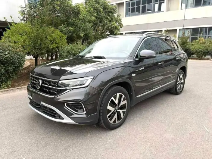 Volkswagen Tayron 2023 Model 330TSI 2WD Luxury Plus Advanced version – фото 1