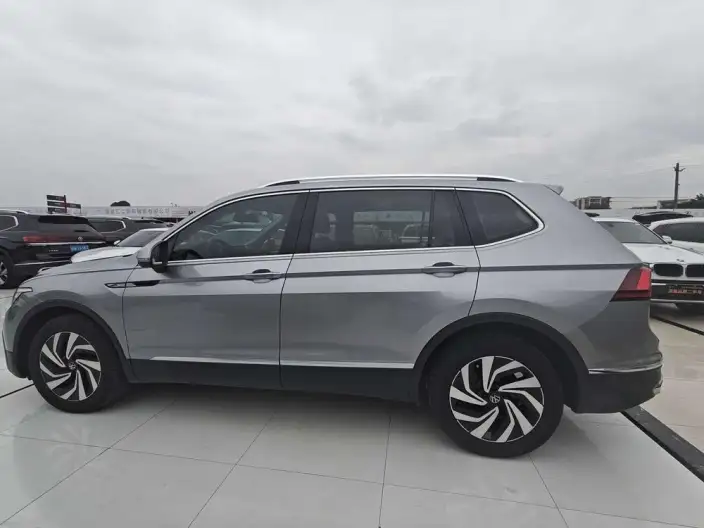 Volkswagen Tiguan L 2022 Model 330TSI Automatic 2WD Comfort Edition – фото 4