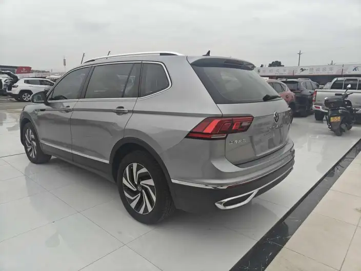 Volkswagen Tiguan L 2022 Model 330TSI Automatic 2WD Comfort Edition – фото 5