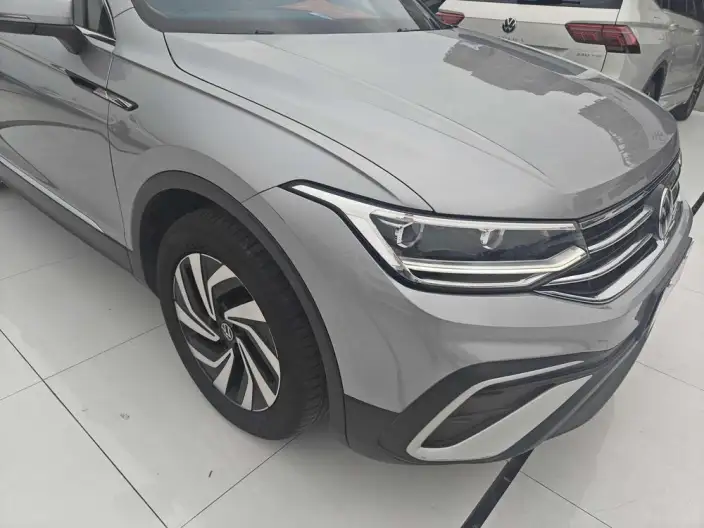 Volkswagen Tiguan L 2022 Model 330TSI Automatic 2WD Comfort Edition – фото 9