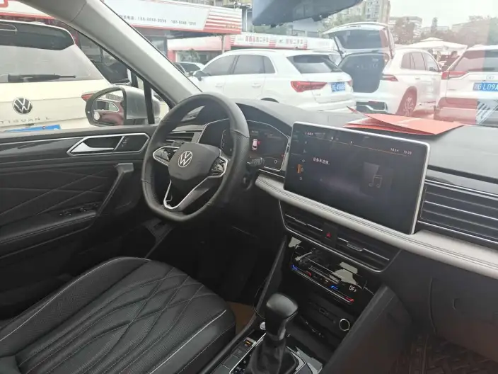 Volkswagen Tiguan L 2022 Model 330TSI Automatic 2WD Comfort Edition – фото 10
