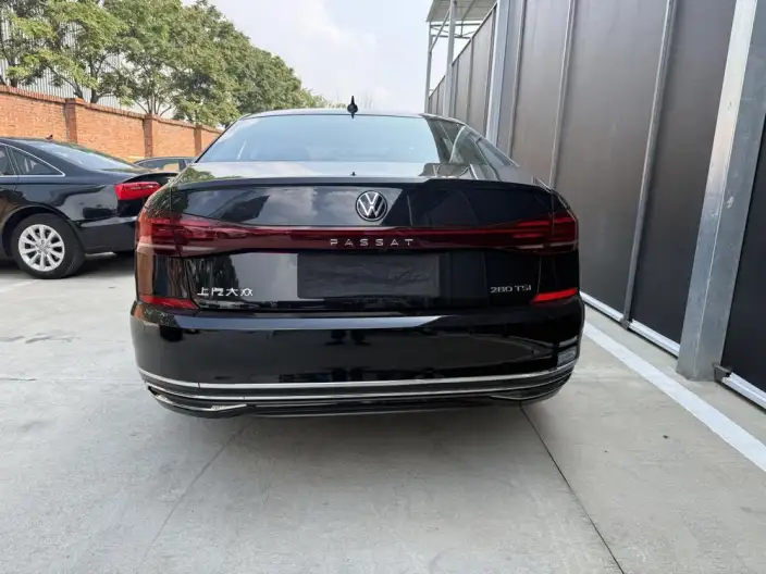 Volkswagen Passat 2024 Model 280TSI Business Edition – фото 5