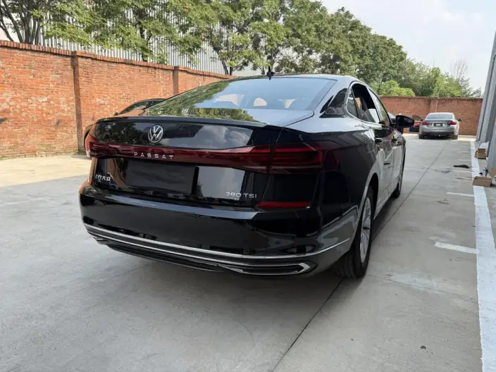 Volkswagen Passat 2024 Model 280TSI Business Edition – фото 6