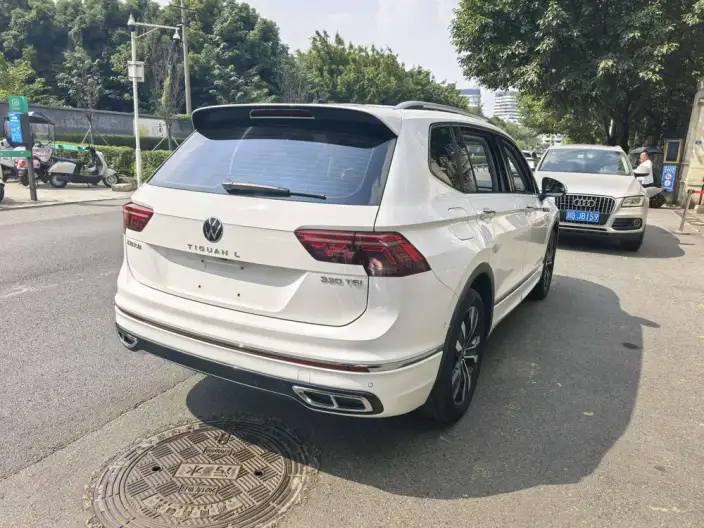 Volkswagen Tiguan L 2022 Model 330TSI Automatic 2WD R-Line Enjoy the version more – фото 5