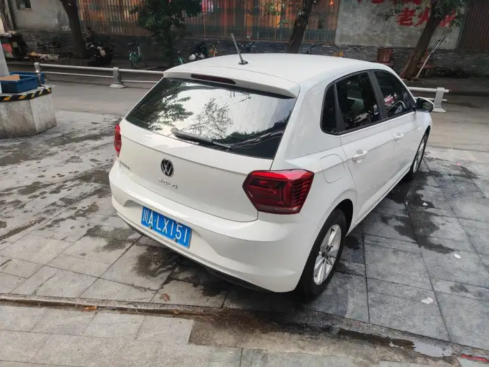 Polo 2023 Model Plus 1.5L Automatic Indulge in Music Letterpress – фото 4