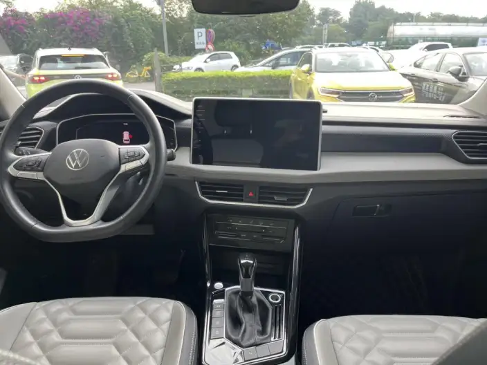 Volkswagen Tayron 2022 Model 330TSI 2WD Luxury Zhilian Edition Plus – фото 6