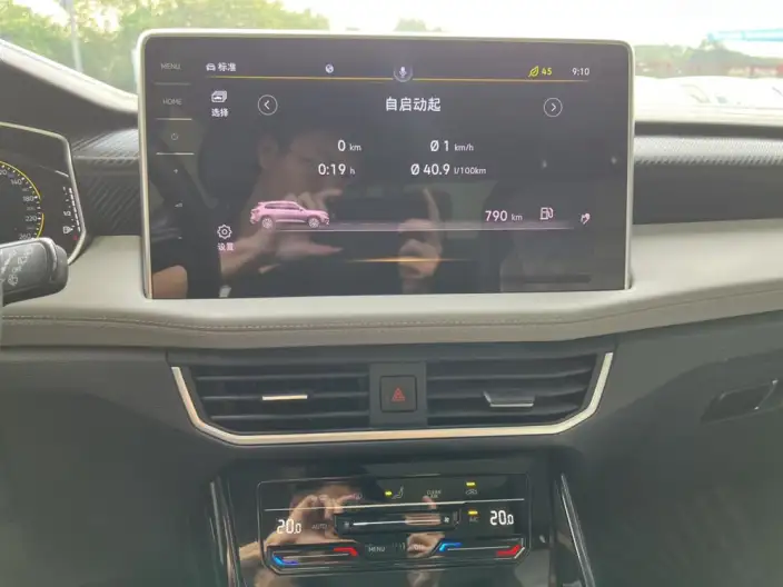 Volkswagen Tayron 2022 Model 330TSI 2WD Luxury Zhilian Edition Plus – фото 7