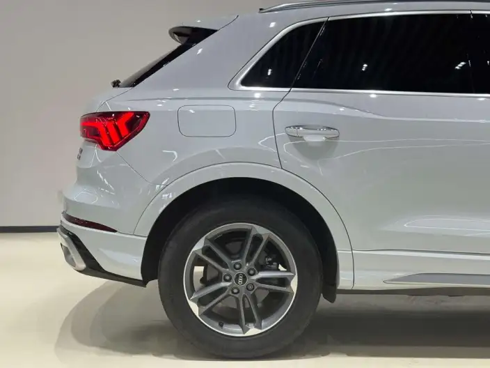 AUDI Q3 2024 Model 35 TFSI Enterprising Dynamic Model – фото 7