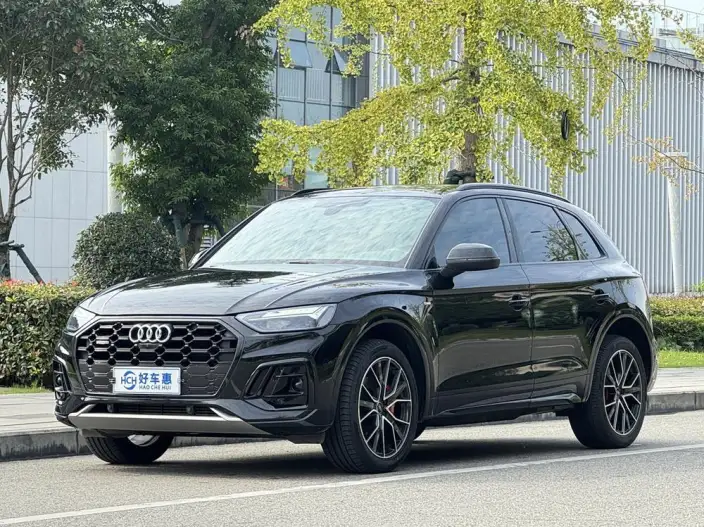 Audi Q5L 2023 Model 45T Luxury Dynamic Model – фото 1