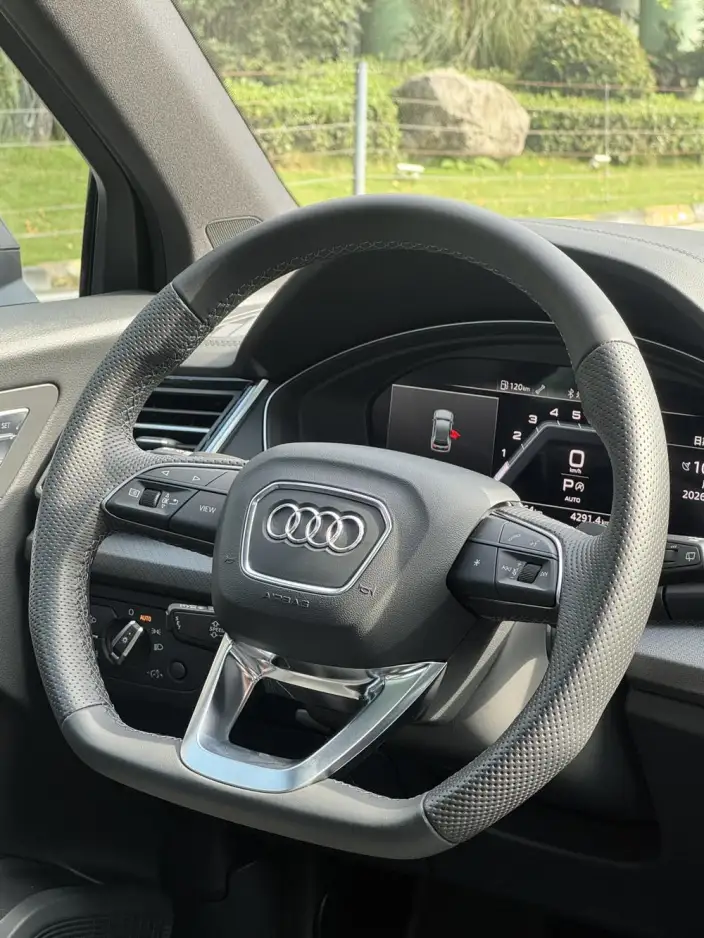 Audi Q5L 2023 Model 45T Luxury Dynamic Model – фото 9