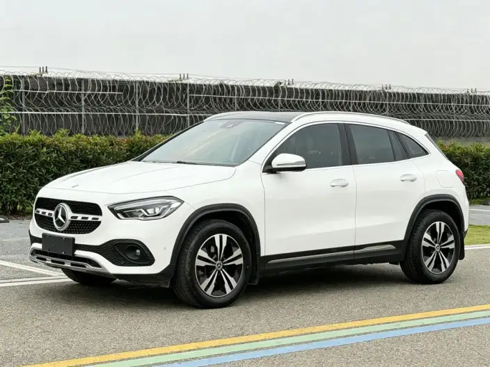 Mercedes-Benz GLA 2023 Model GLA 220 – фото 1