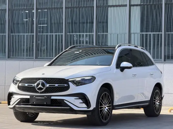 Mercedes-Benz GLC 2024 Model GLC 300 L 4MATIC Luxury Model 7 seat – фото 1