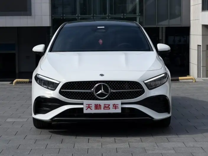 Mercedes-Benz A-class 2023 Model A 200 L Sports sedan Fashion Edition – фото 2