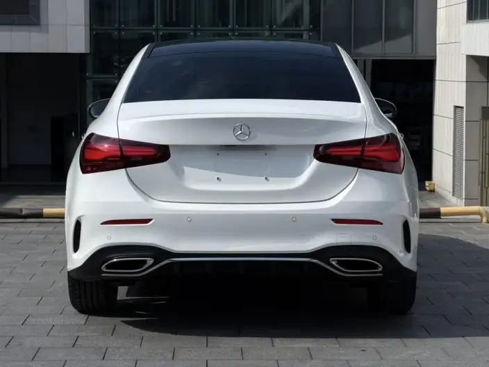 Mercedes-Benz A-class 2023 Model A 200 L Sports sedan Fashion Edition – фото 5