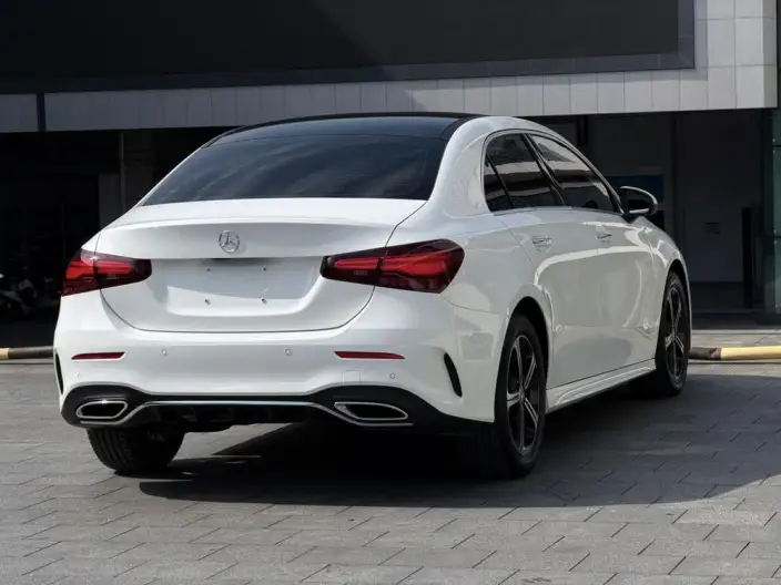 Mercedes-Benz A-class 2023 Model A 200 L Sports sedan Fashion Edition – фото 6
