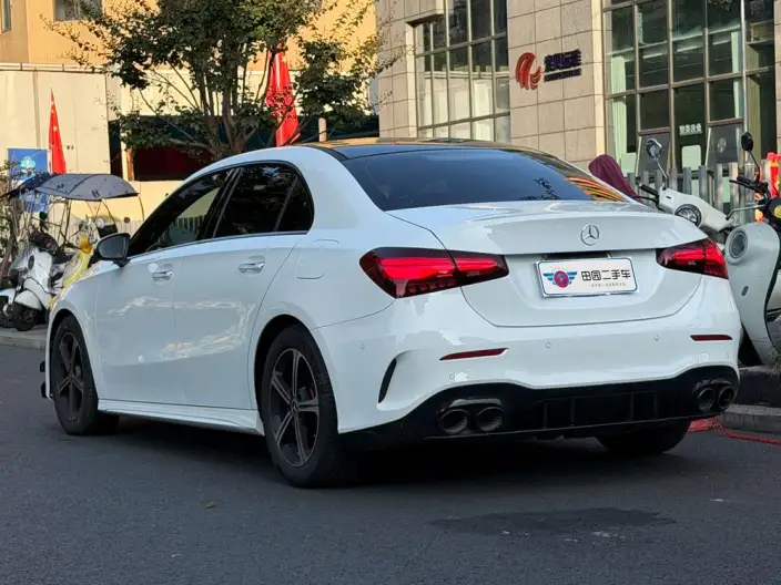 Mercedes-Benz A-class 2023 Model A 200 L Sports sedan Fashion Edition – фото 4