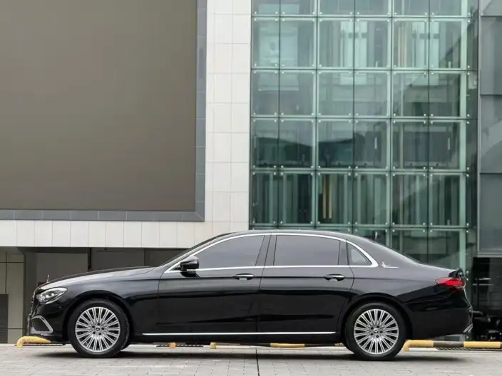 Mercedes-Benz E-Class 2022 Model Facelift II E 300 L Luxury Model sedan – фото 3