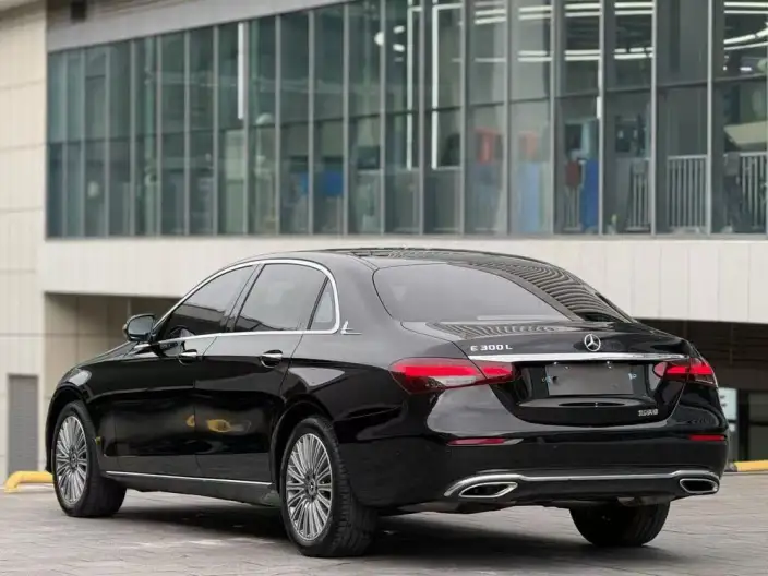 Mercedes-Benz E-Class 2022 Model Facelift II E 300 L Luxury Model sedan – фото 4