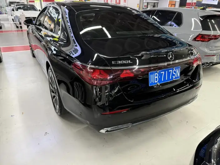 Mercedes-Benz E-Class 2024 Model E 300 L Luxury Model sedan – фото 4