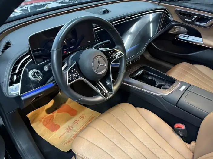 Mercedes-Benz E-Class 2024 Model E 300 L Luxury Model sedan – фото 8