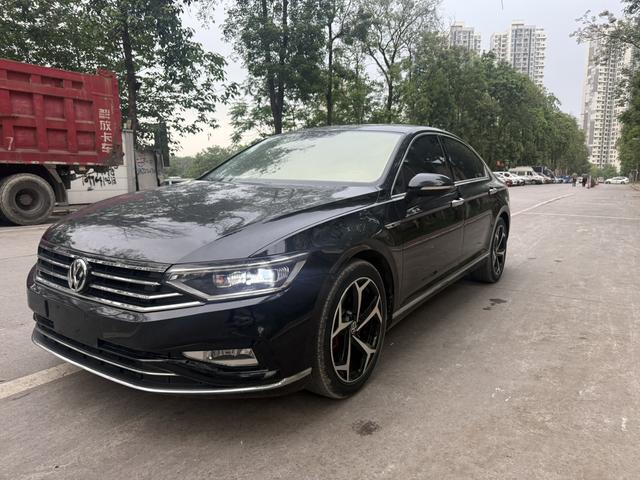 Volkswagen Magotan 2020 330TSI DSG Luxury – фото 1