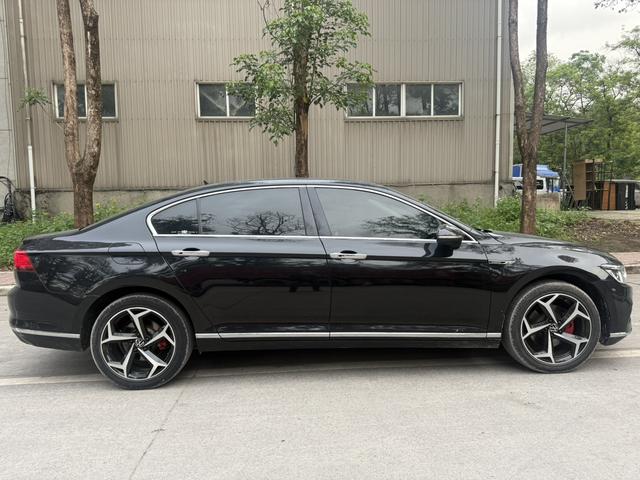 Volkswagen Magotan 2020 330TSI DSG Luxury – фото 6