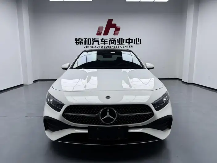 Mercedes-Benz A-class 2025 Model A 200 L Fashion Edition – фото 2