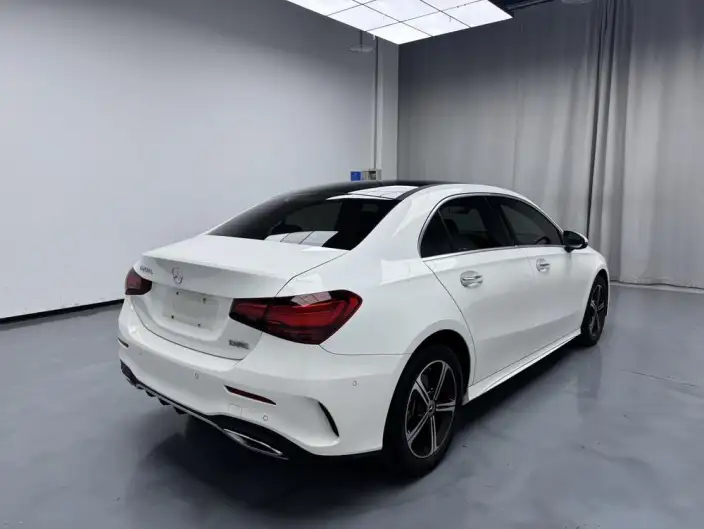 Mercedes-Benz A-class 2025 Model A 200 L Fashion Edition – фото 4