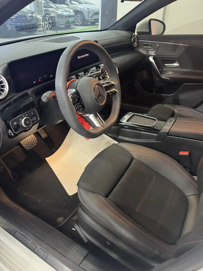 Mercedes-Benz A-class 2025 Model A 200 L Fashion Edition – фото 7