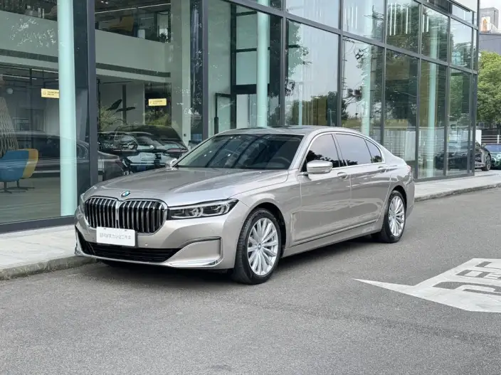 BMW 7 Series 2021 Model 730Li Luxury Set – фото 1
