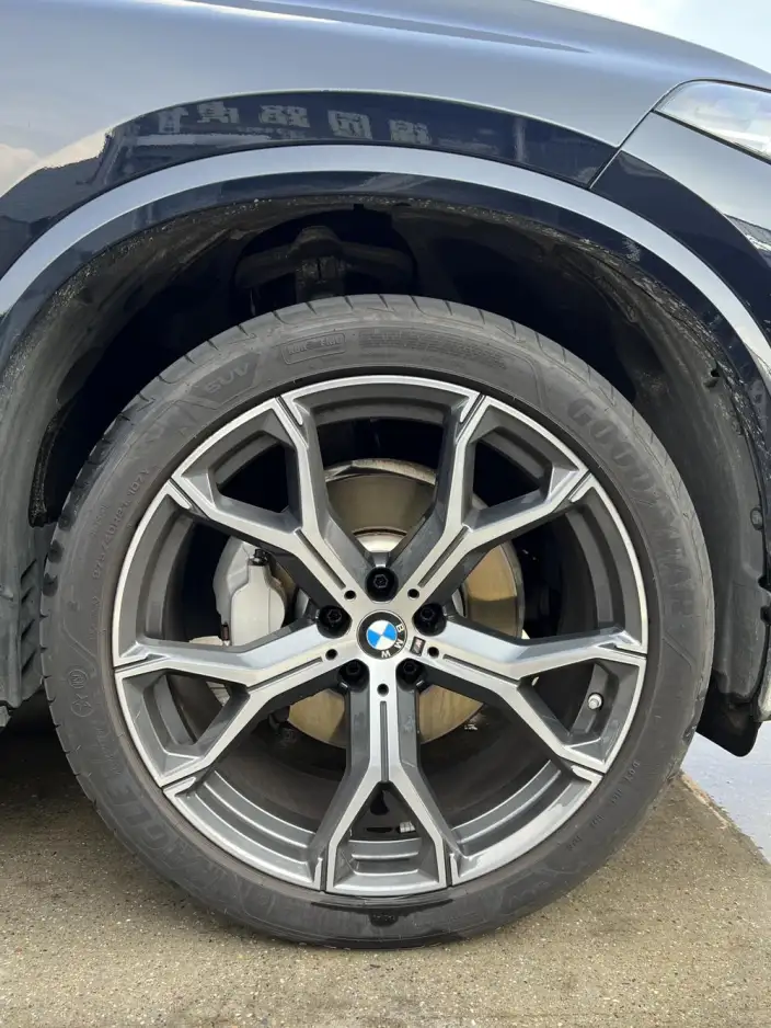 BMW X5 2023 Model xDrive30Li Exclusive Model M Sports Night Set – фото 5