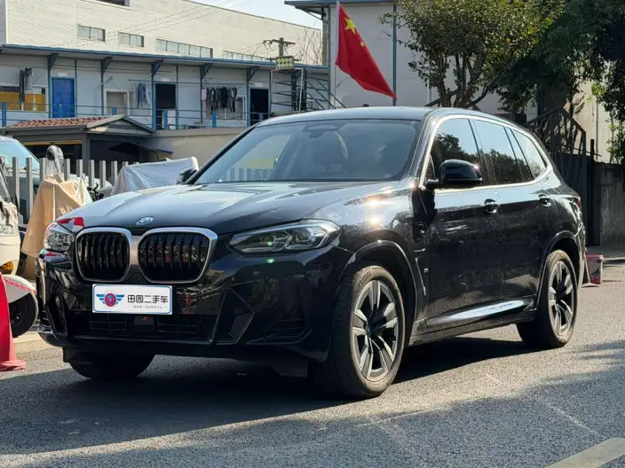 BMW iX3 2023 Model Leading Model – фото 1