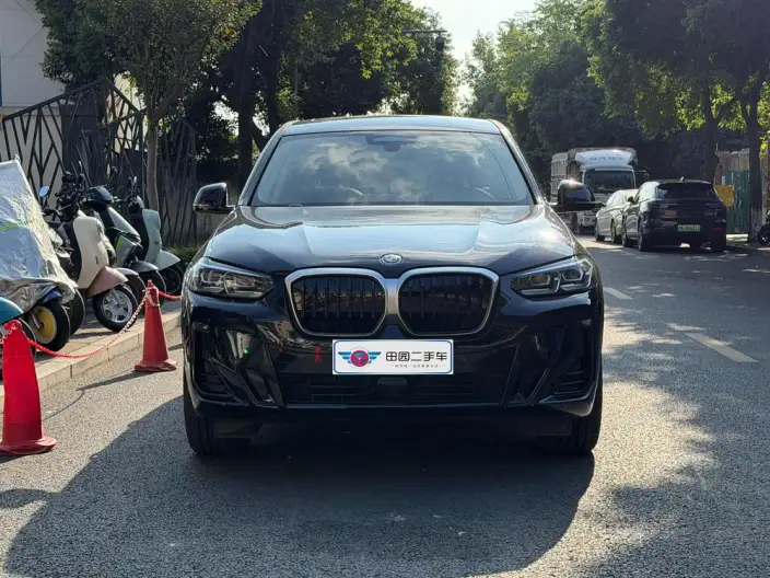 BMW iX3 2023 Model Leading Model – фото 2