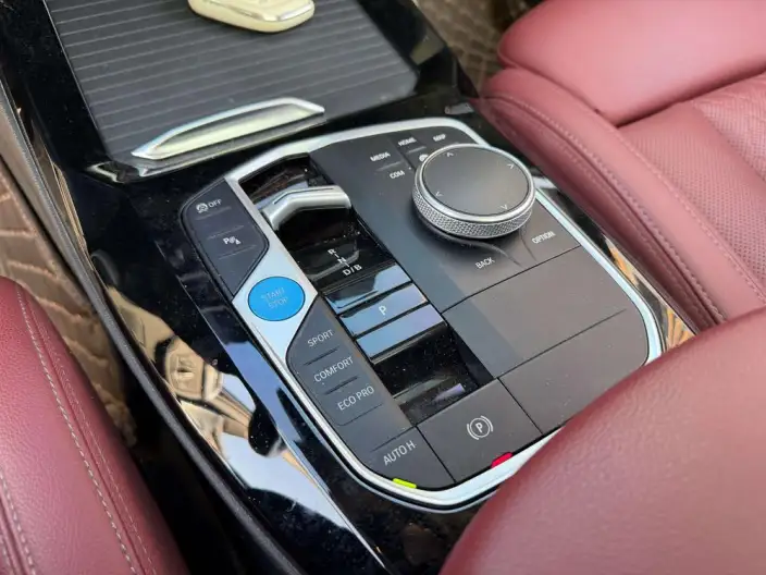 BMW iX3 2023 Model Leading Model – фото 9