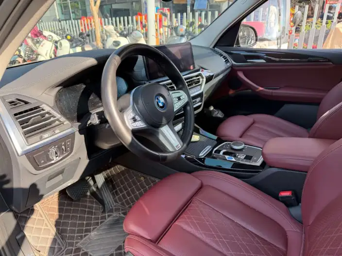 BMW iX3 2023 Model Leading Model – фото 10