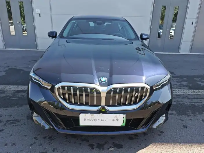 BMW i5 2025 Model eDrive35L M Sports Set – фото 2