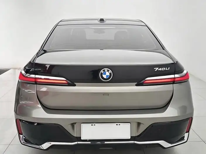 BMW 7 Series 2026 Model 740Li Leading Model M Sports Set – фото 6
