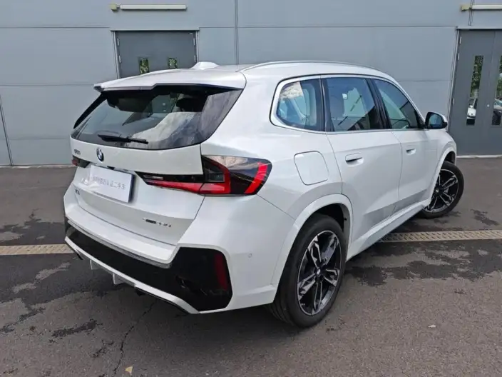 BMW X1 2026 Model sDrive25Li M Sports Set – фото 5