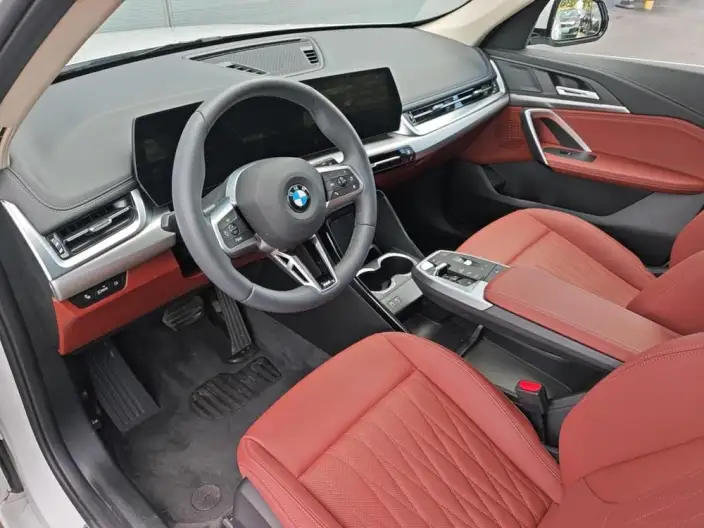 BMW X1 2026 Model sDrive25Li M Sports Set – фото 7