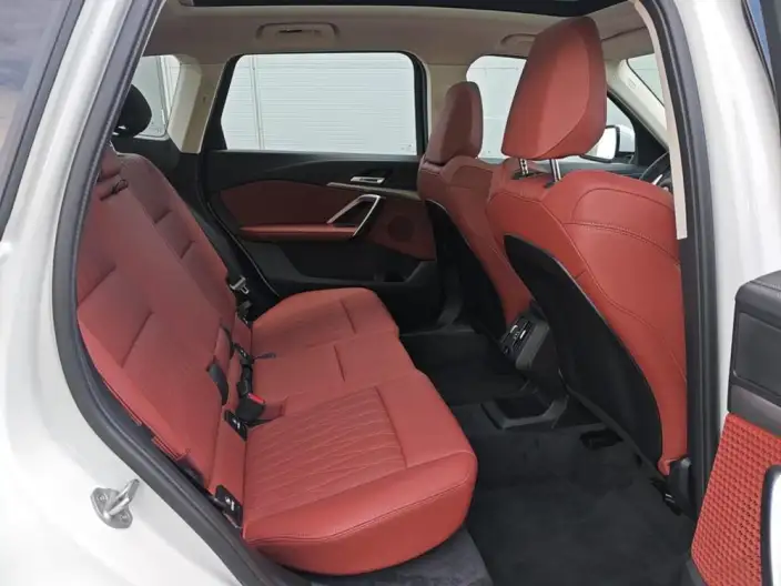 BMW X1 2026 Model sDrive25Li M Sports Set – фото 9