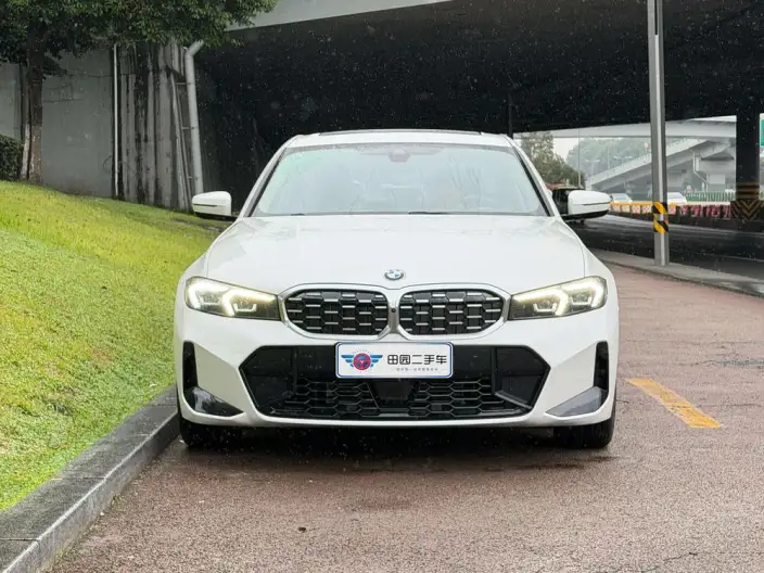 BMW 3 Series 2026 Model 325i M Sports Set – фото 2